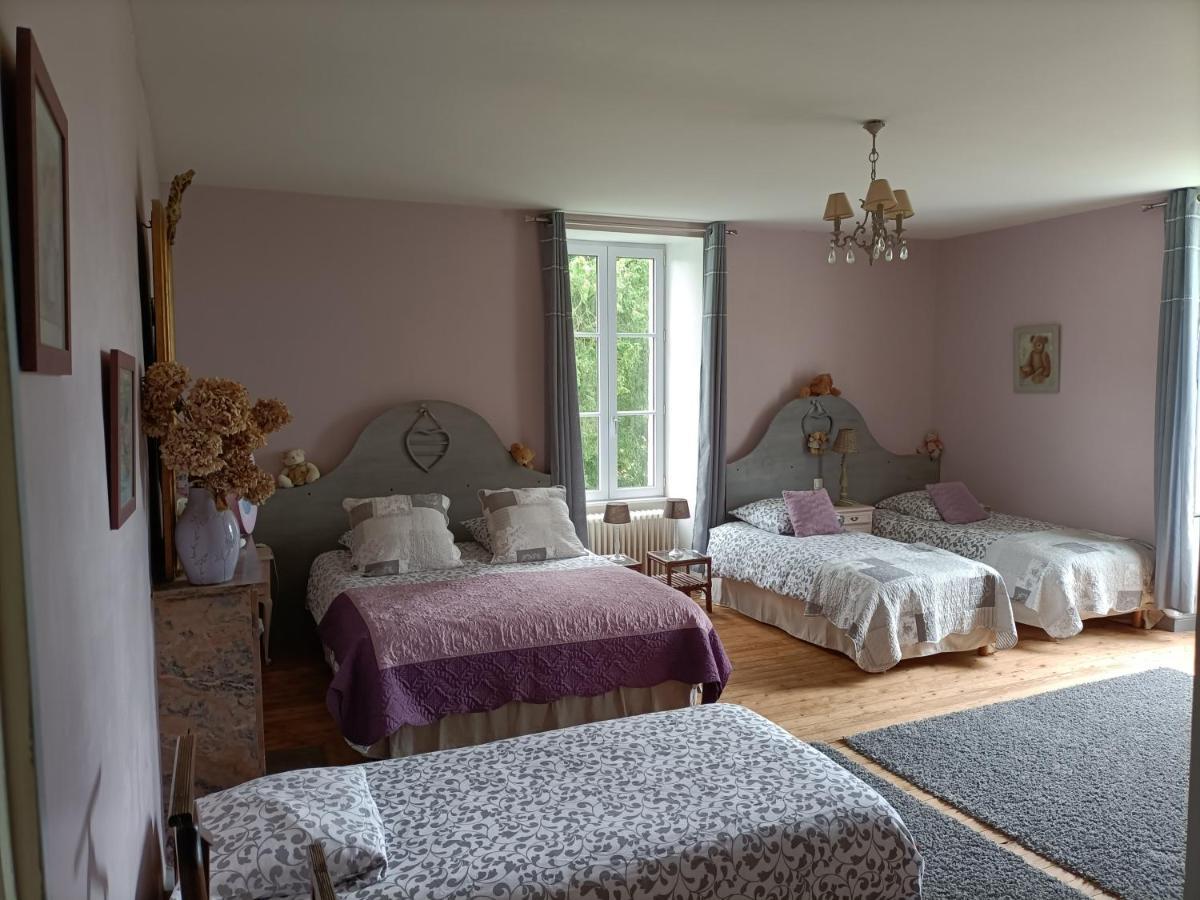 Le Manoir "Aux Douves" Bed & Breakfast Bazoges-en-Paillers Exterior foto