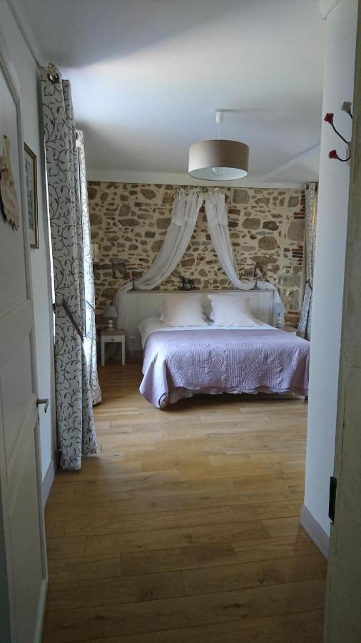 Le Manoir "Aux Douves" Bed & Breakfast Bazoges-en-Paillers Exterior foto