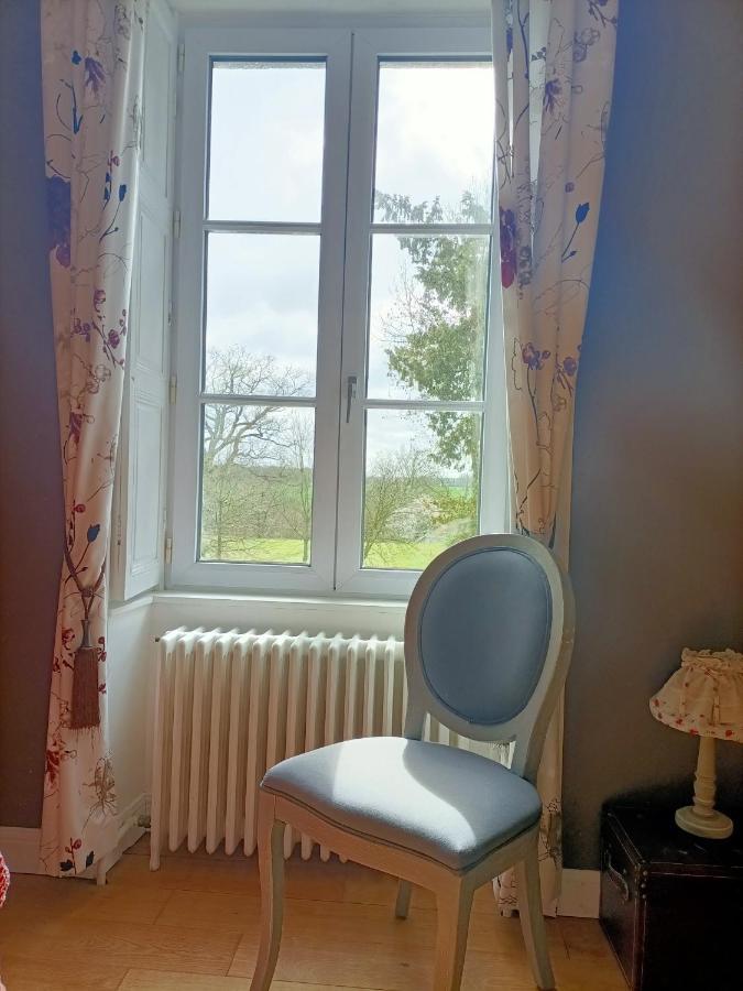 Le Manoir "Aux Douves" Bed & Breakfast Bazoges-en-Paillers Exterior foto