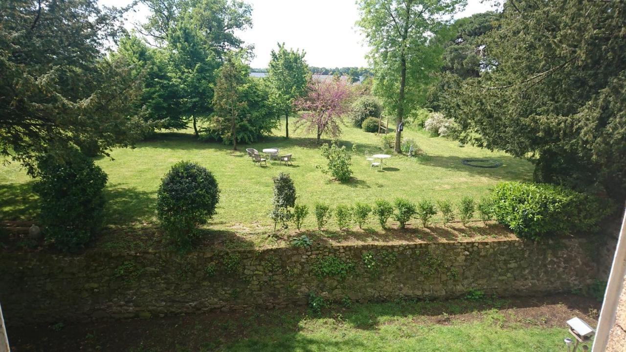 Le Manoir "Aux Douves" Bed & Breakfast Bazoges-en-Paillers Exterior foto